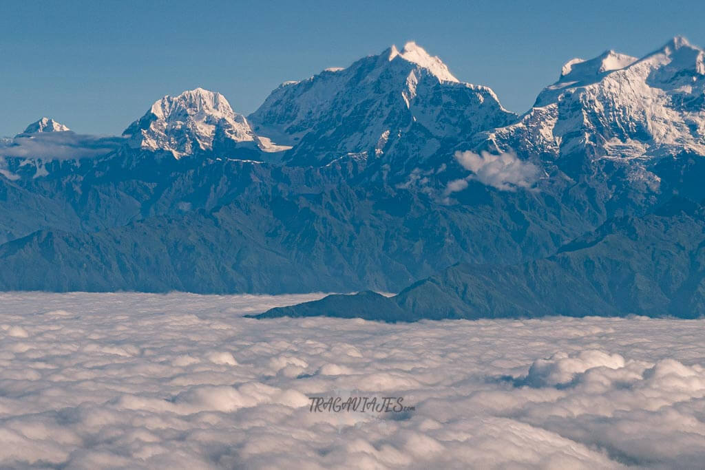 Qué ver en Pokhara - La cordillera del Himalaya desde el avión