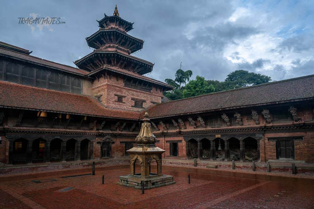 Qué ver en el valle de Katmandú y alrededores - Patio interior del palacio de la plaza Durbar de Patan