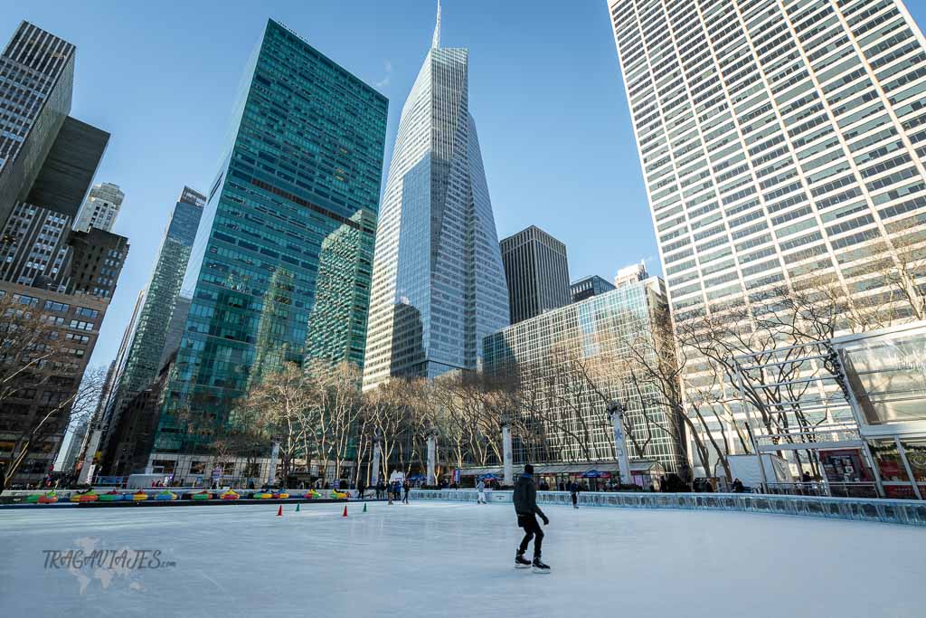 Qué no debes perderte de Nueva York - Pista de patinaje de Bryant Park