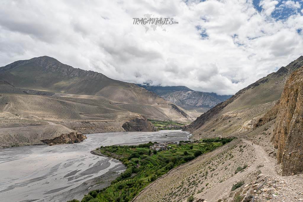 Trekking Lower Mustang - Vista de Tiri