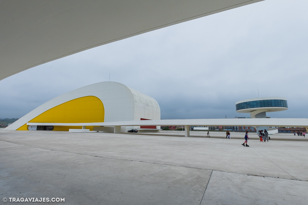 camino-santiago-camino-del-norte-40-centro niemeyer-aviles