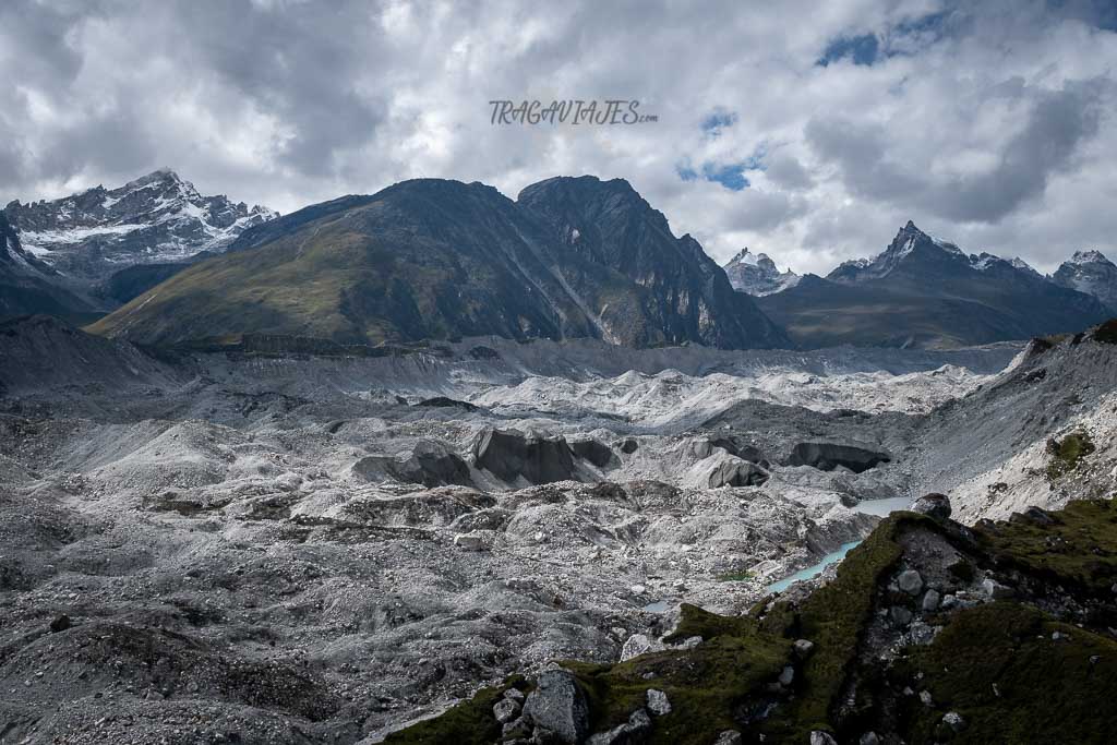 Campo base del Everest y Gokyo - Glaciar de Ngozumba