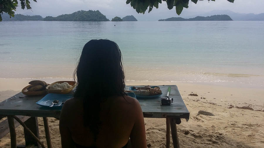 Comida durante el Island Hopping, Port Barton, Filipinas