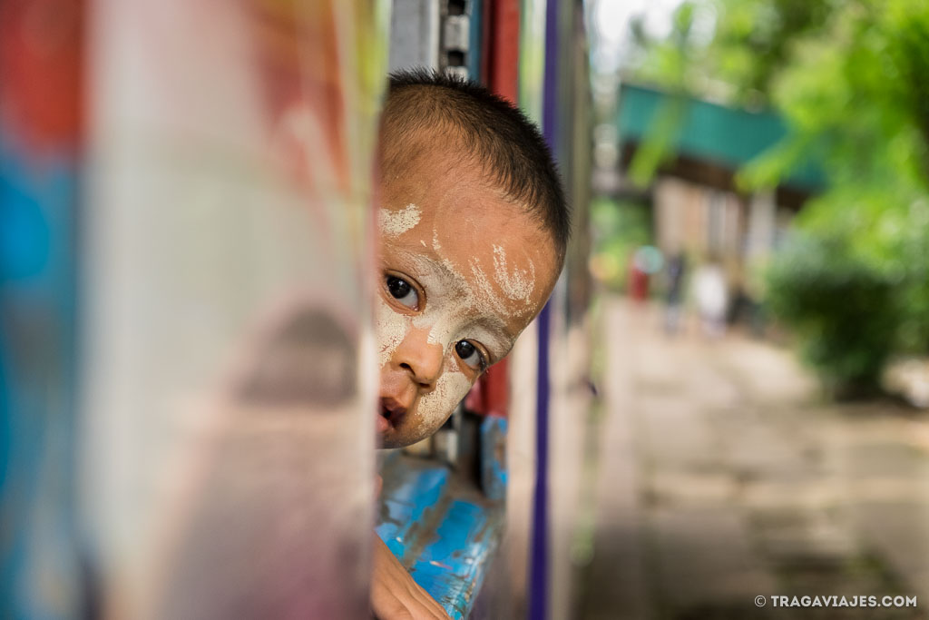 Explotación infantil, niños trabajando en Myanmar