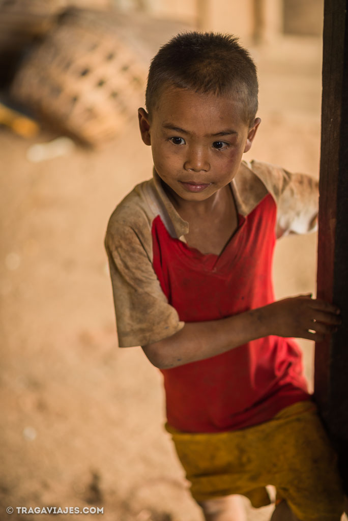 Explotación infantil, niños trabajando en Myanmar