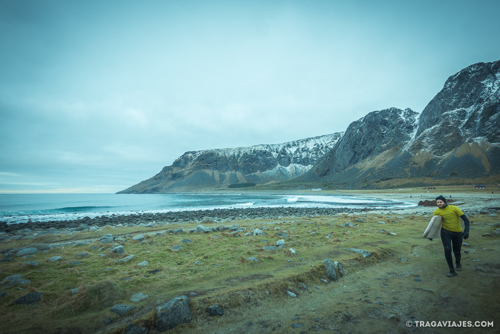 Surfear en Lofoten - Unstad beach