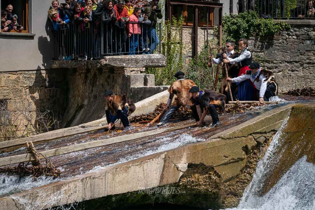 Fiestas de Navarra - Día de la Almadía