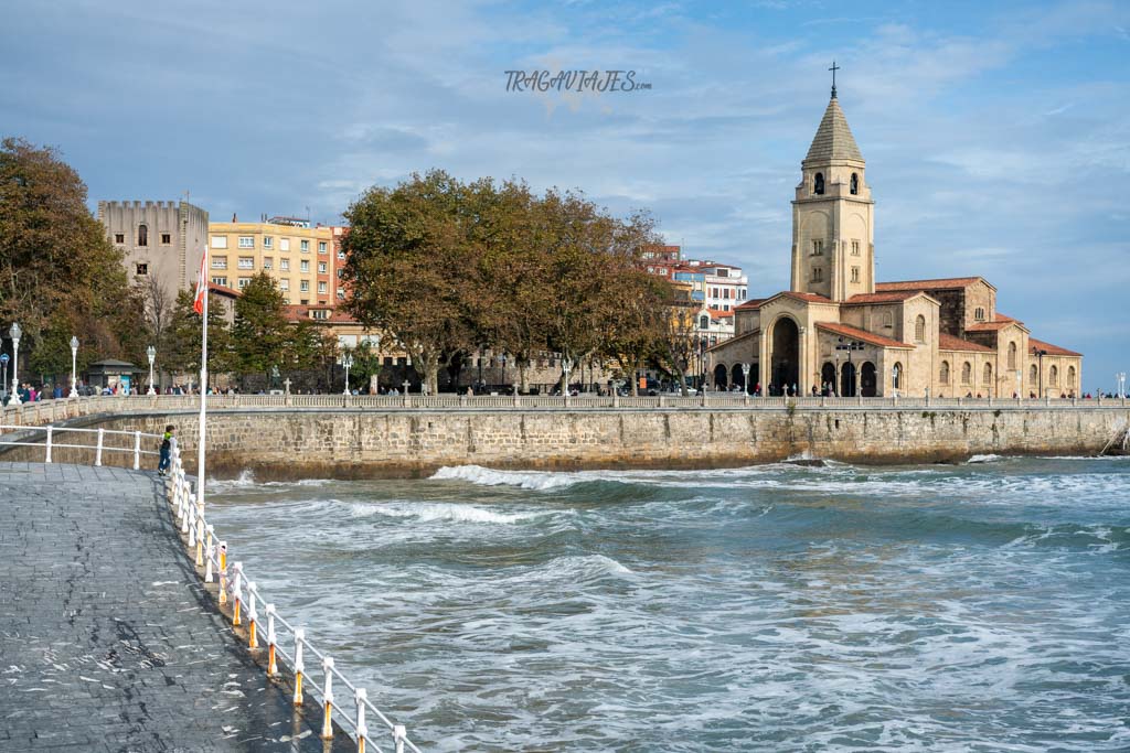 Qué hacer en Gijón - Iglesia de San Pedro