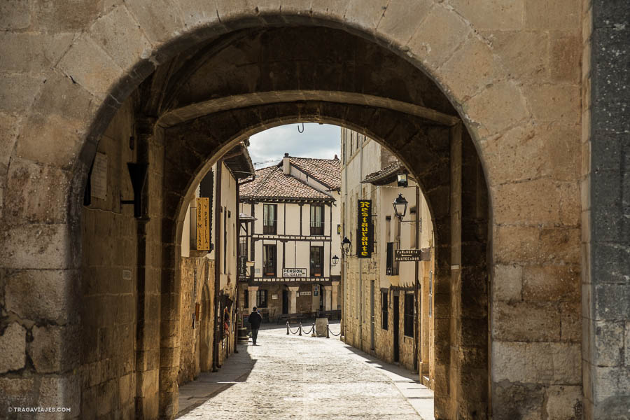 Escapadas cerca de Madrid - Pueblo de Covarrubias