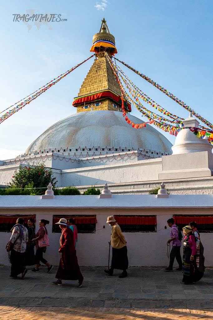 Viajar a Nepal qué ver - Estupa de Boudhanath